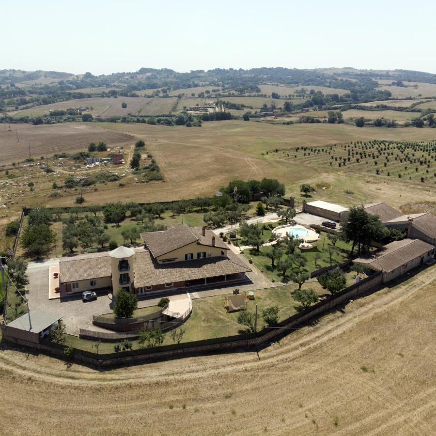 Вилла Il Granaio Del Pavone Nepi Экстерьер фото